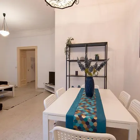 Sweet House Republic Apartment *