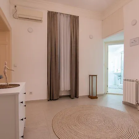 Apartment Sweet House Republic