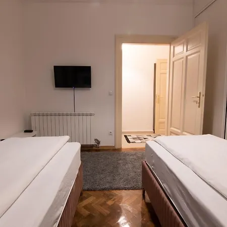 Apartment Sweet House Republic